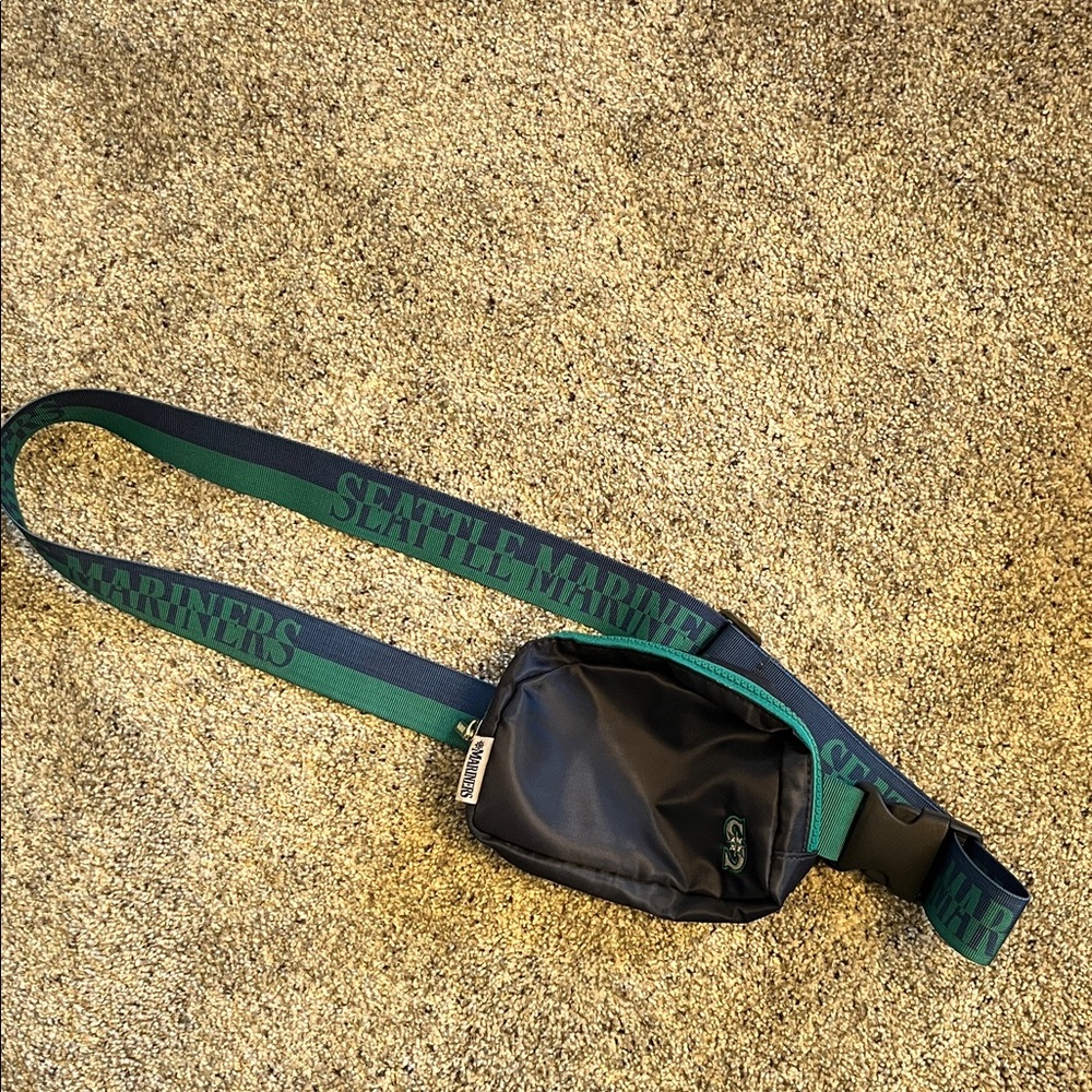 Seattle Mariners Black and Green Crossbody Bag